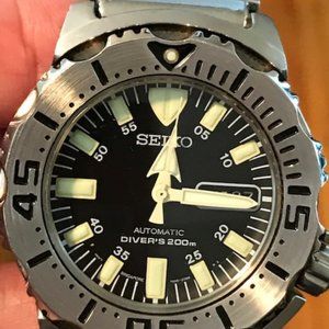 Steel Seiko Automatic Diver 200m